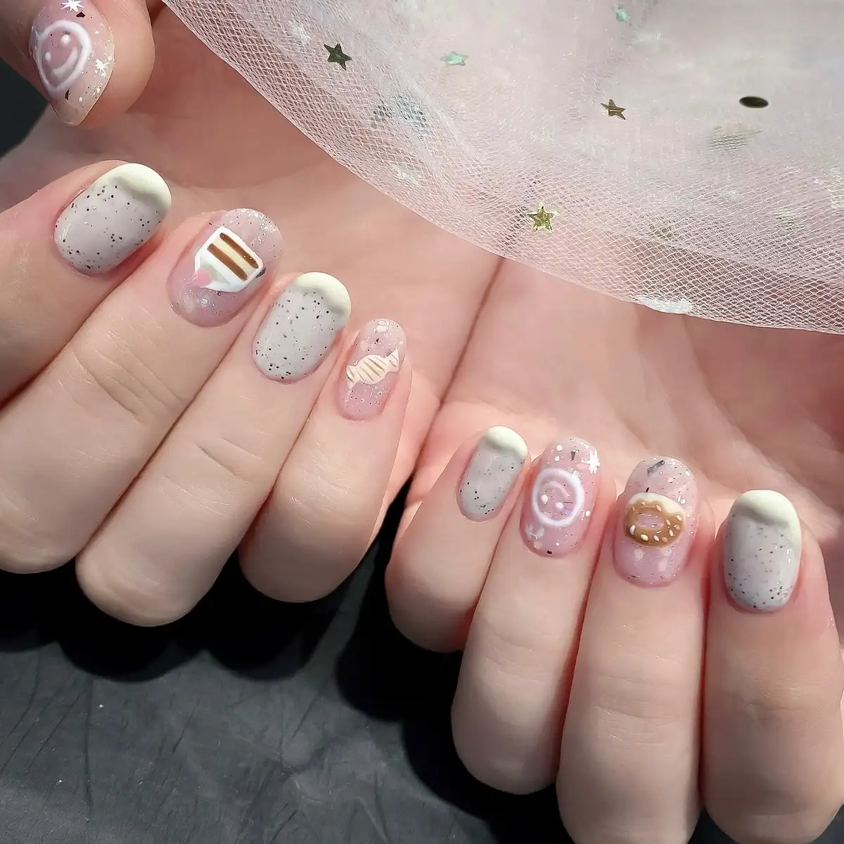 nail tay đơn giản đẹp hài hòa