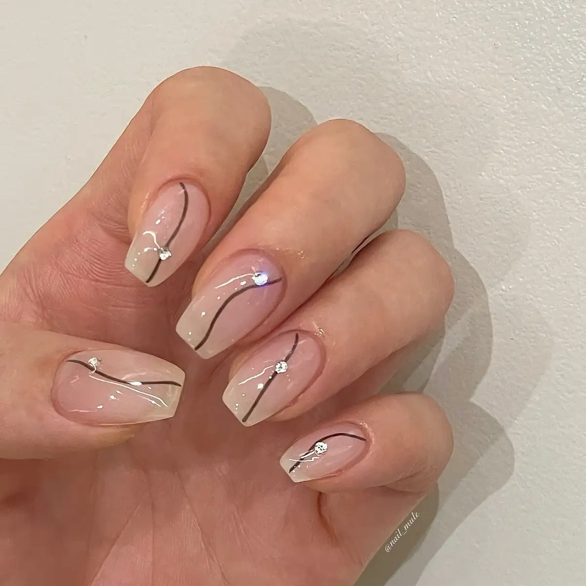 nail tay đơn giản đẹp thon dài 