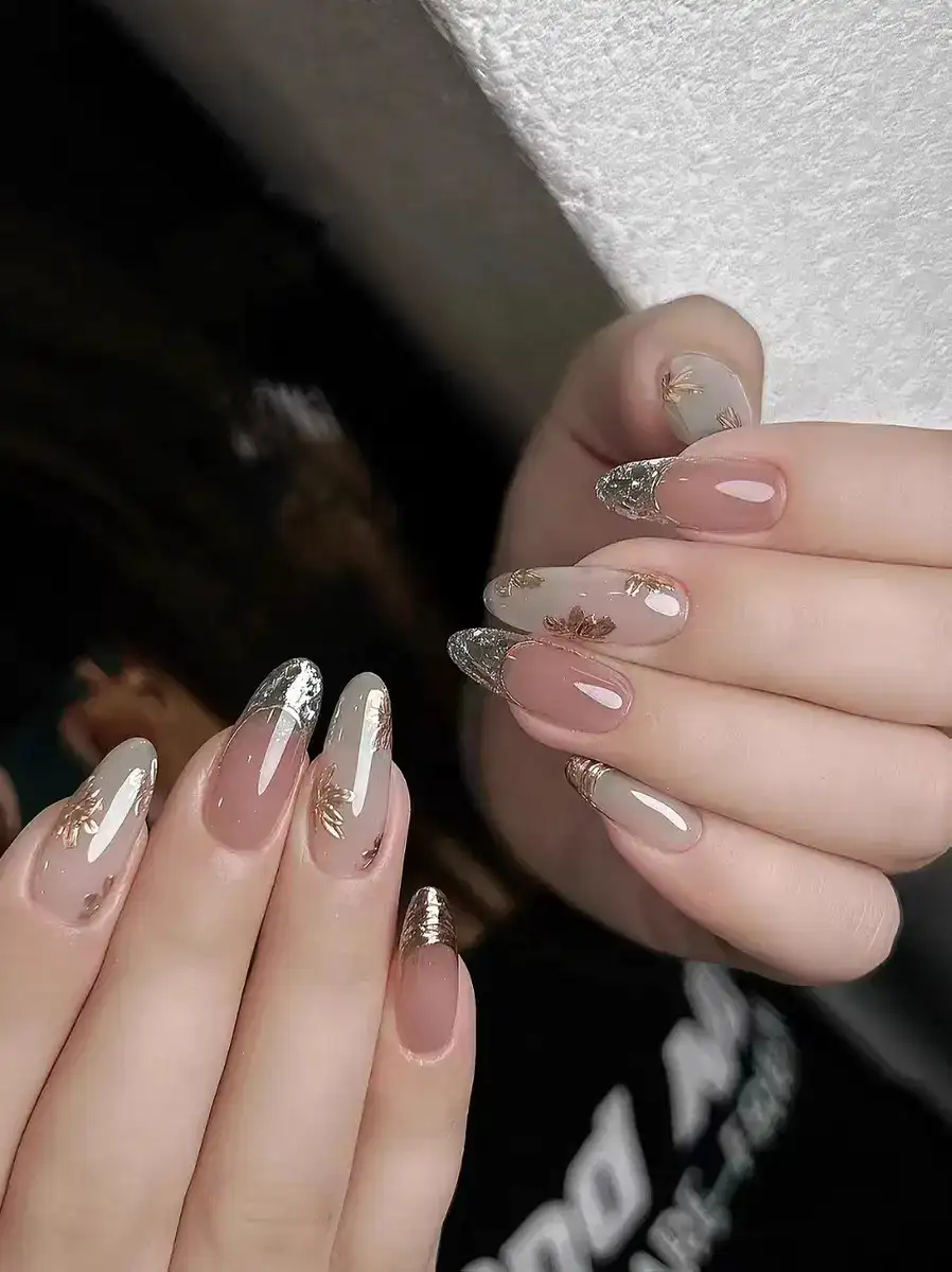 mẫu nail móng nhọn tròn đẹp nữ tính