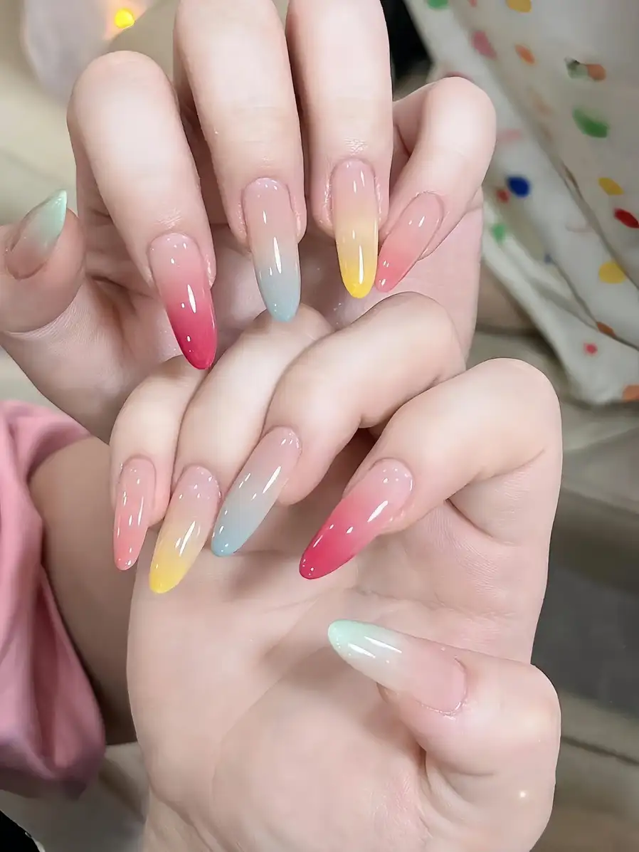 mẫu nail phom tròn nhọn nhẹ nhàng