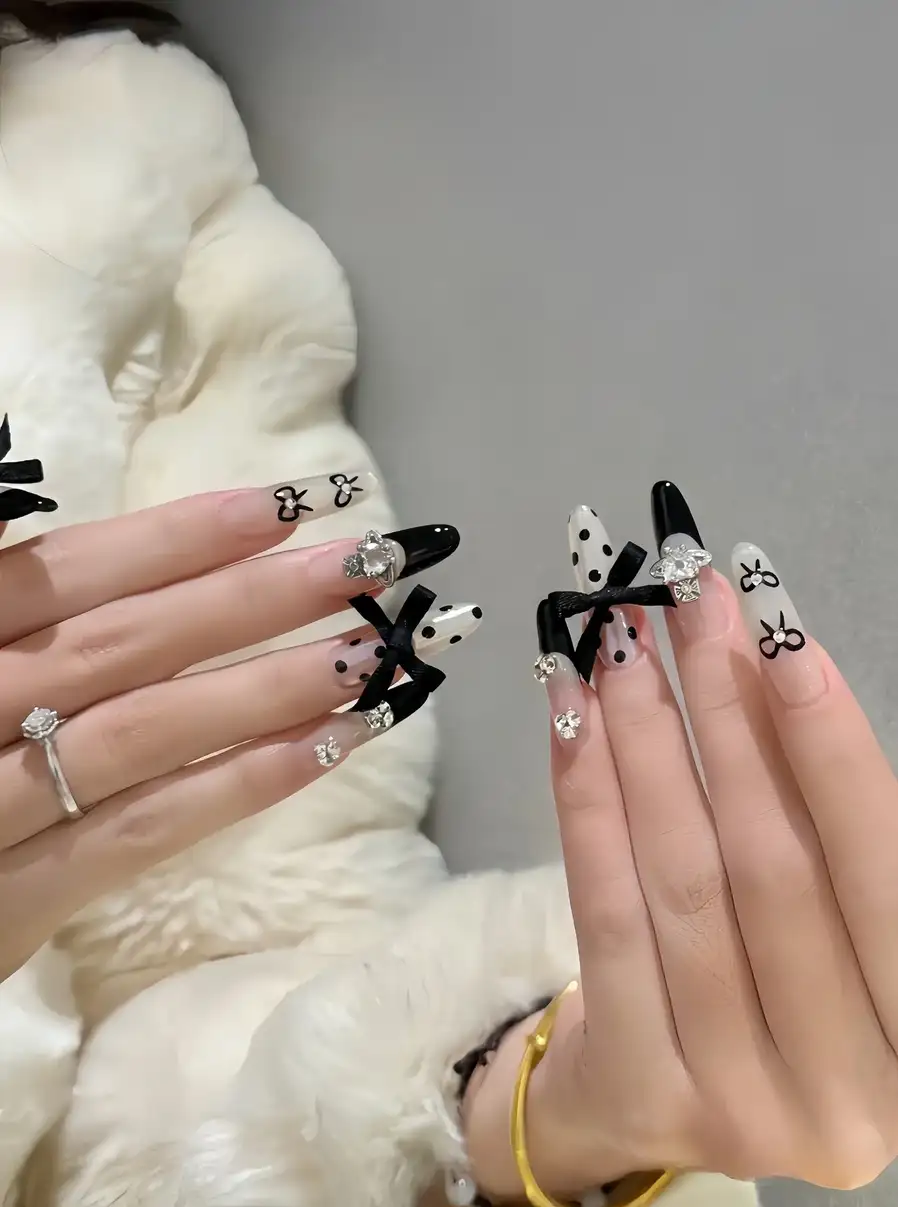 nail tròn nhọn quyến rũ