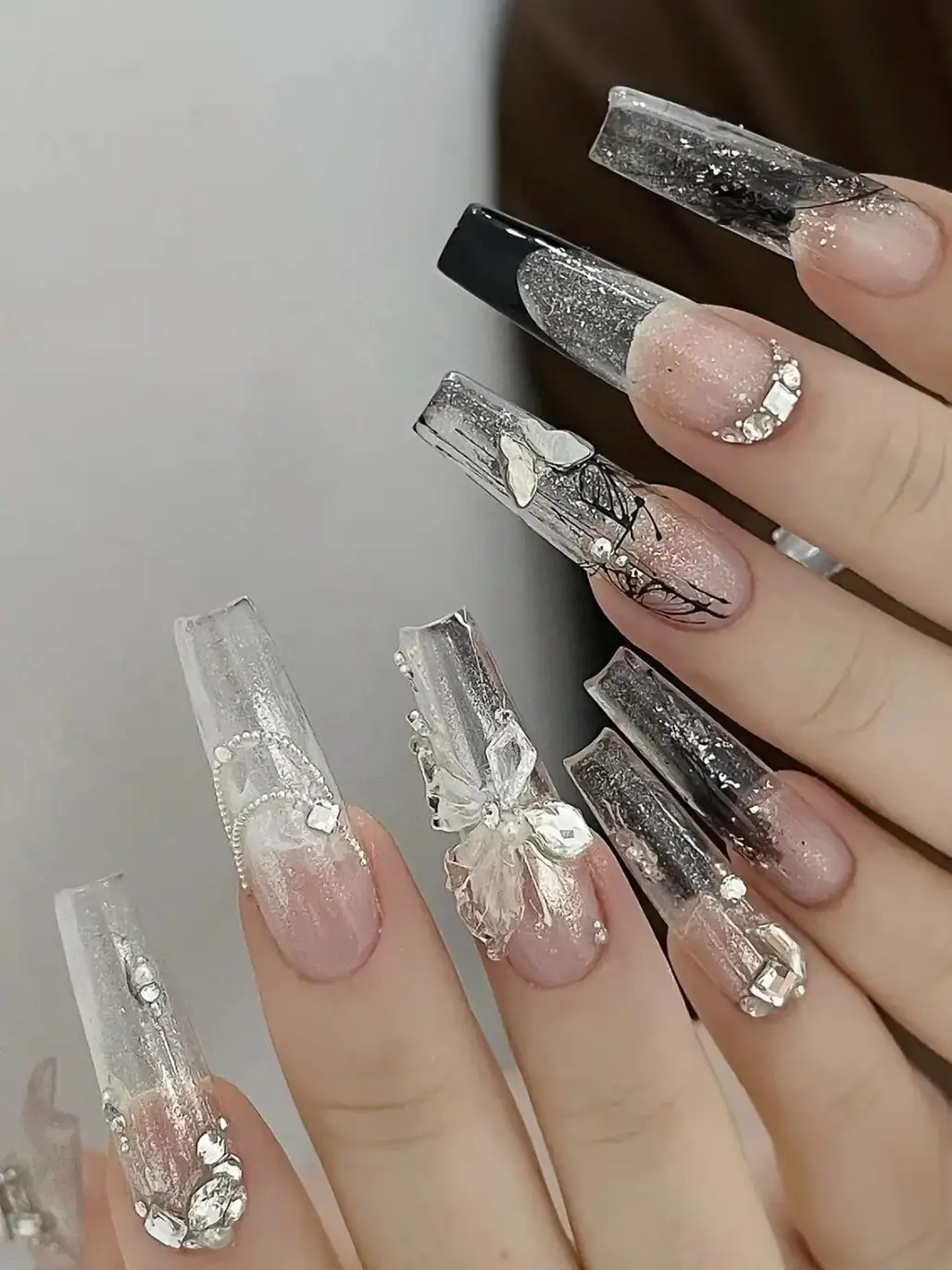 nail trong suốt quý phái