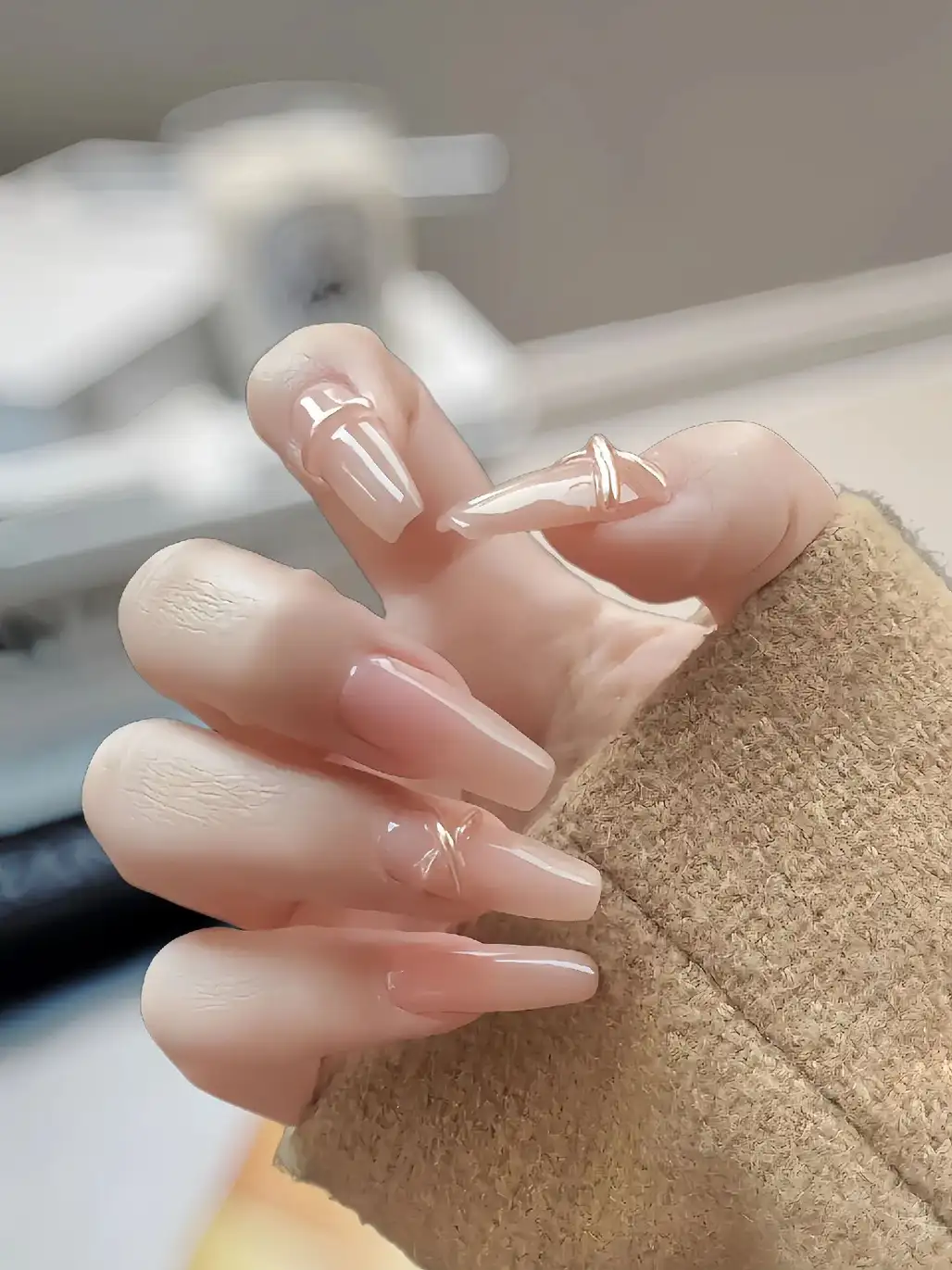 những mẫu nail trong suốt đẹp quyến rũ, khó cưỡng