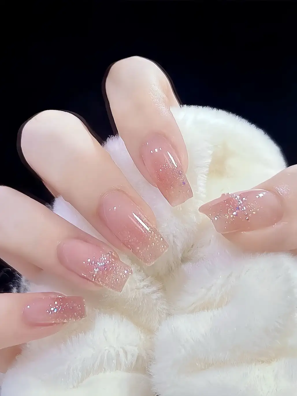 mẫu nail trong suốt kim tuyến tuyệt đẹp