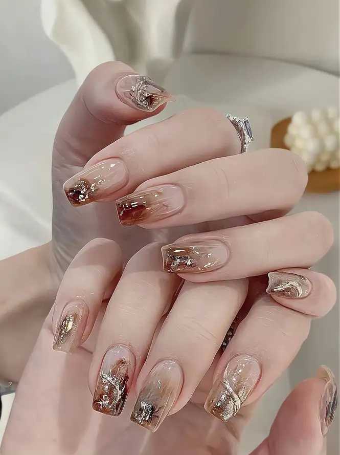 mẫu nail loang vân đá tự nhiên, mềm mại