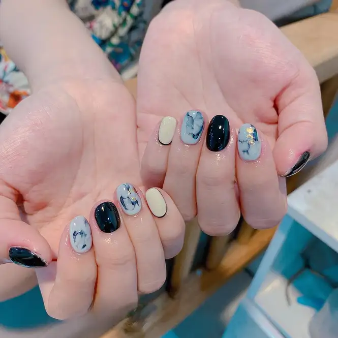 mẫu nail vân đá sâu lắng, bí ẩn