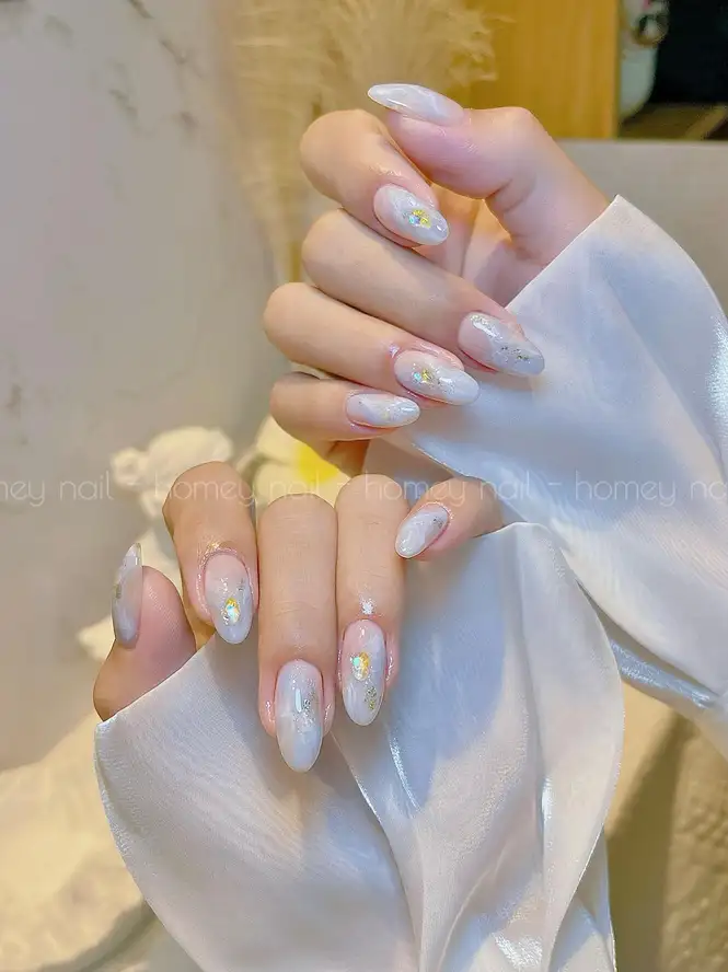 mẫu nail vân đá cẩm thạch quý phái