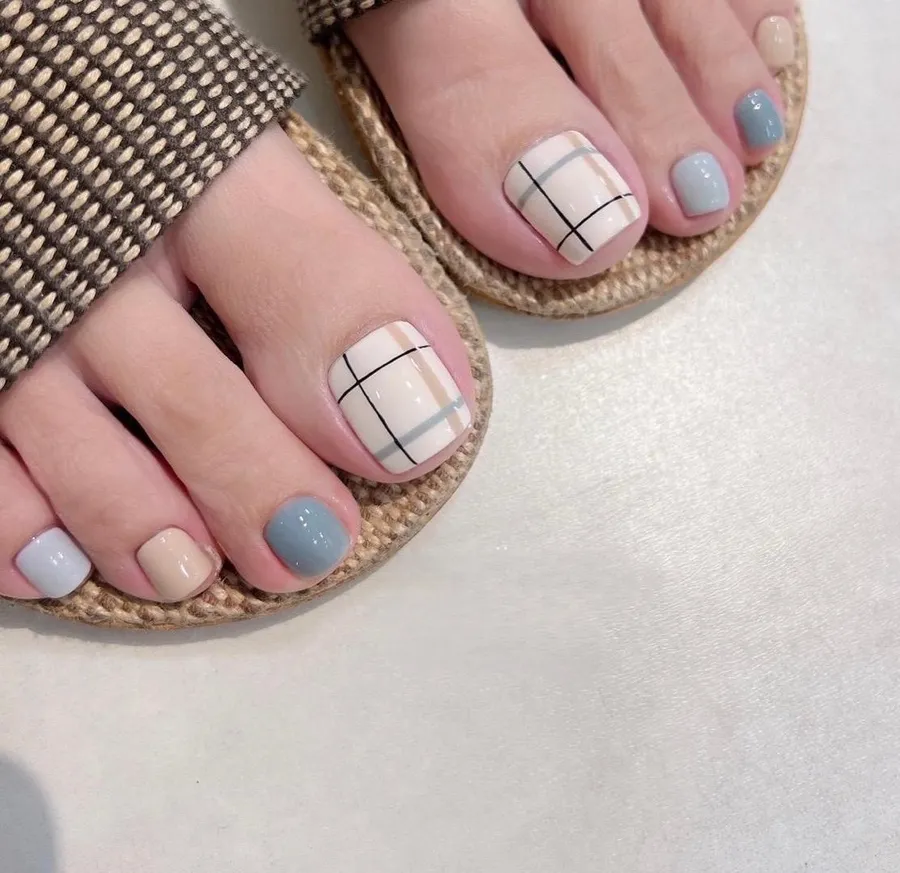 nails chân cute dễ thương 6