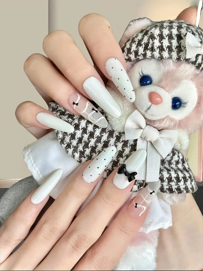 mẫu nail tay sang chảnh tôn da tay 5