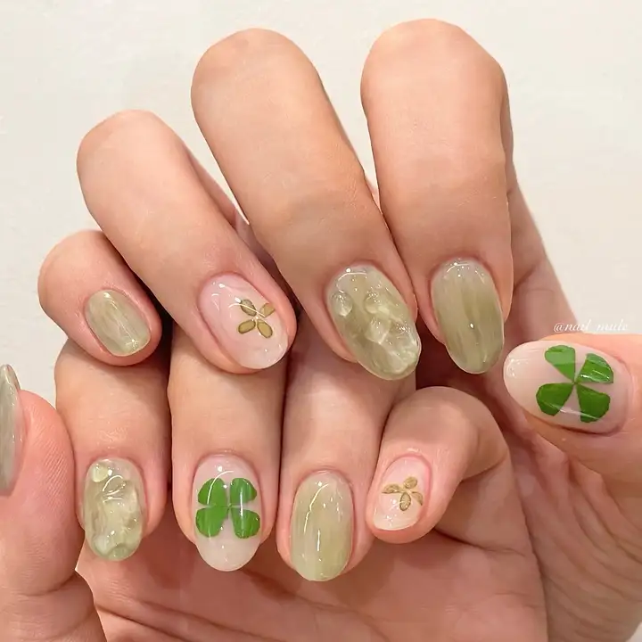 Nail màu xanh pastel mang đến vẻ đẹp trẻ trung và tươi mới.