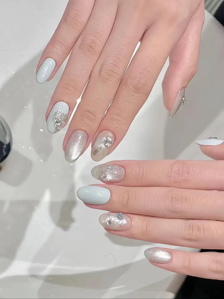 Nail màu xanh pastel đi tiệc