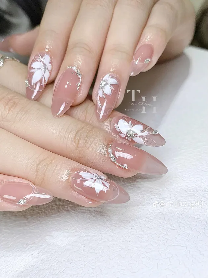 nail tay đơn giản đẹp sang chảnh 4