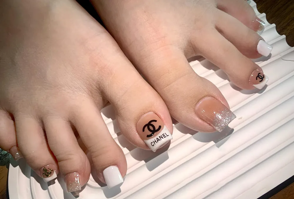 nail chanel chân tinh tế 1