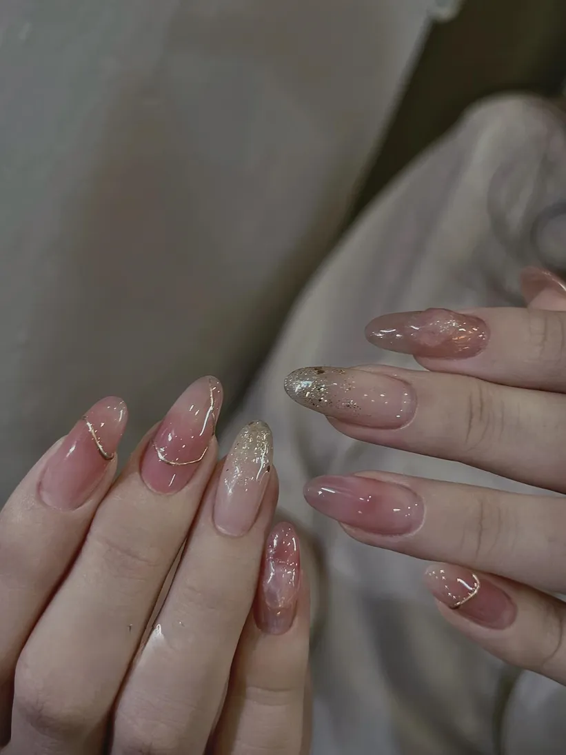 mẫu nail móng bầu tôn da đơn giản 2