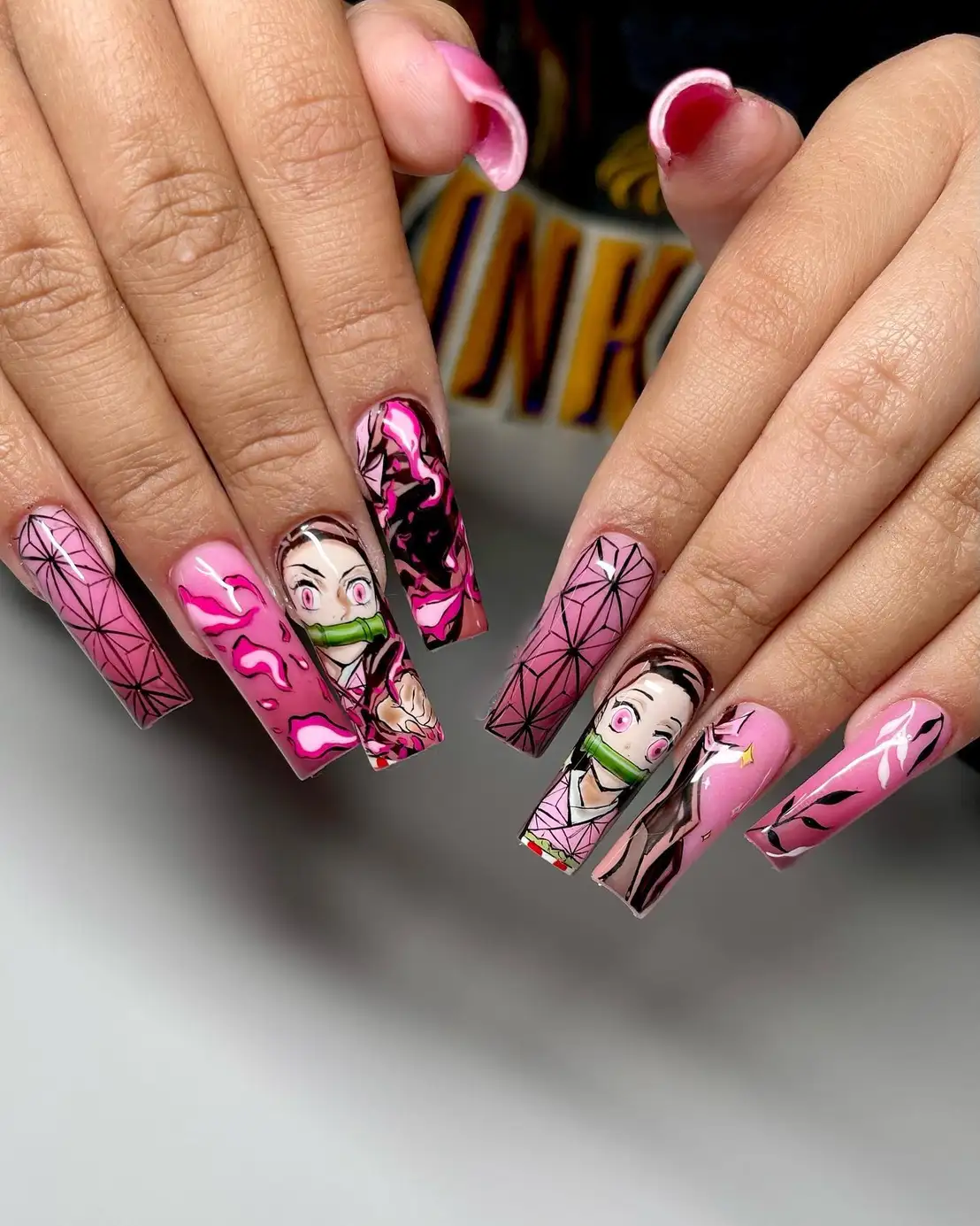 mẫu nail anime sống động