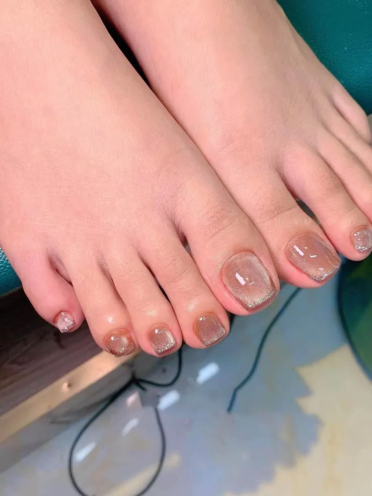 mẫu nail chân cho người lớn tuổi nhẹ nhàng 2