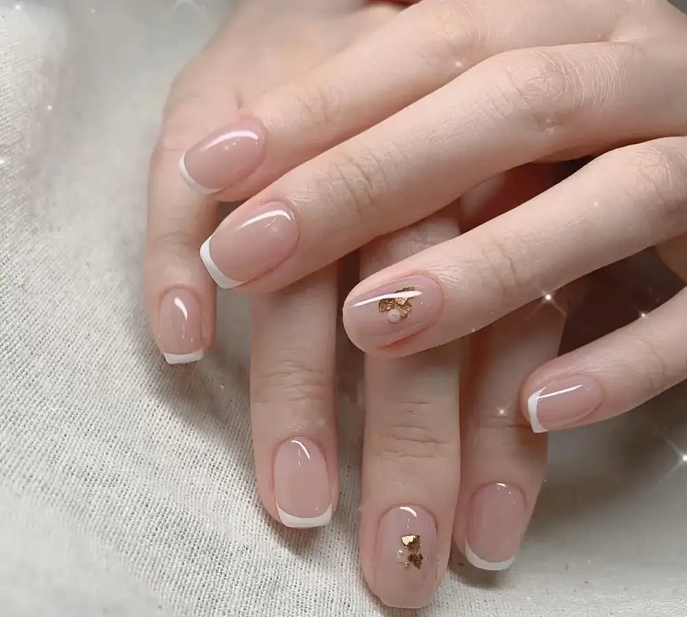 mẫu nail dành cho người lớn tuổi cổ điển, thanh lịch