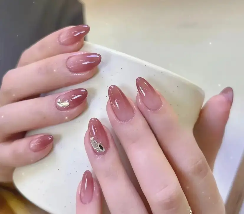 mẫu nail cho người trung tuổi nhàng, thư thái