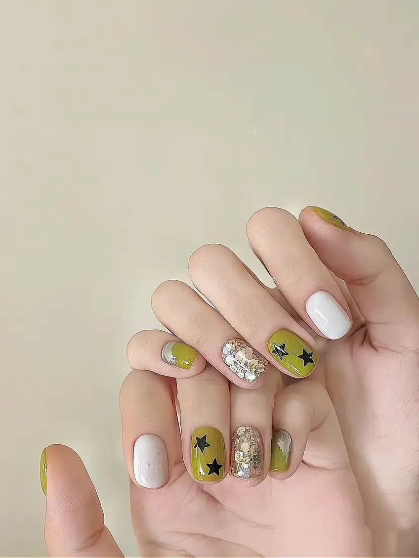 mẫu nail cho người trung niên cuốn hút