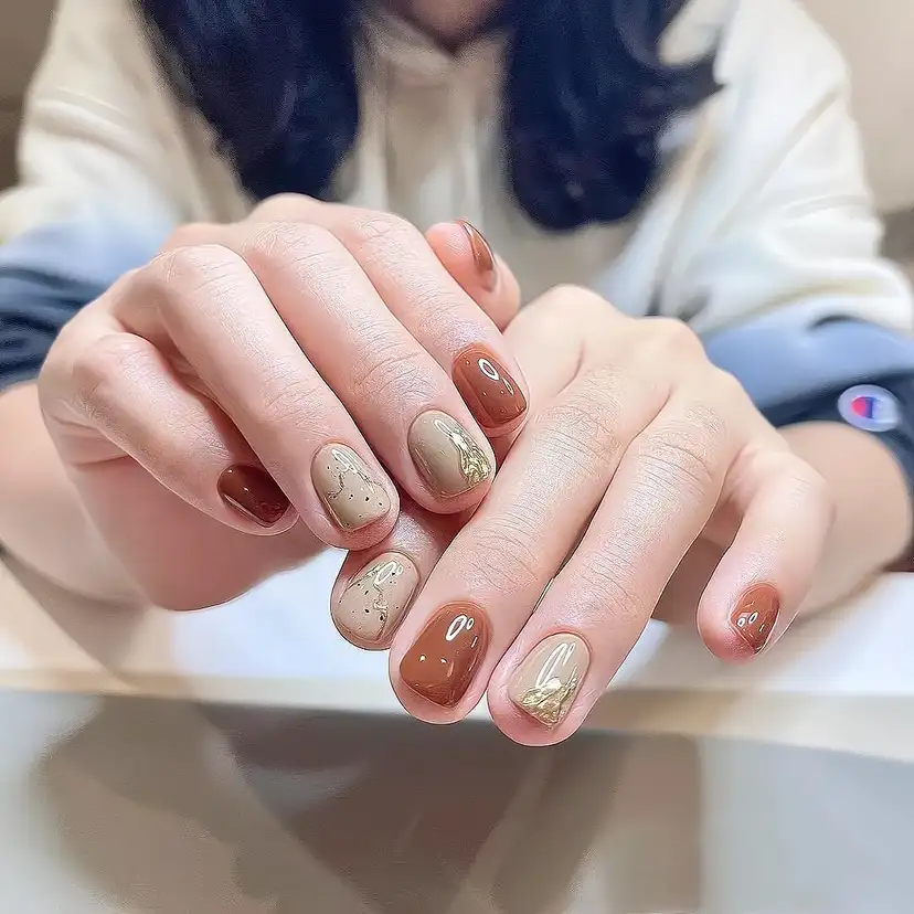 mẫu nail cho người trung niên gần gũi