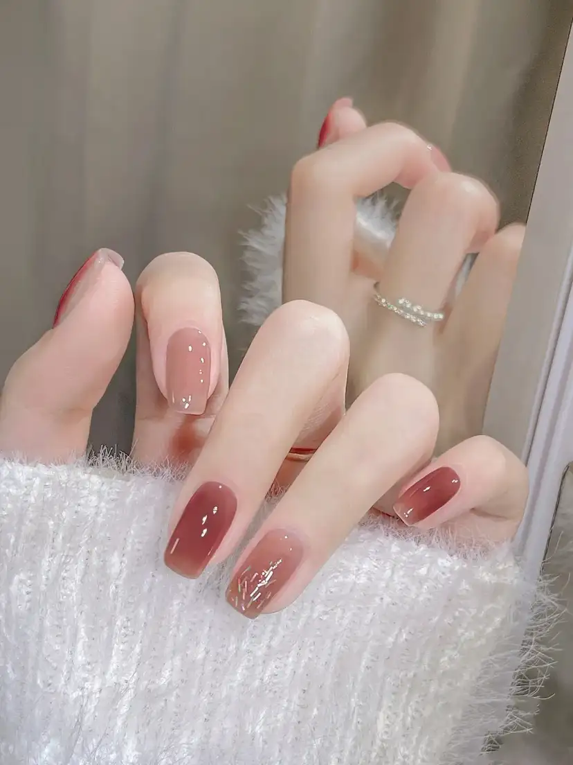 mẫu nail cho người trung tuổi đẹp tinh tế