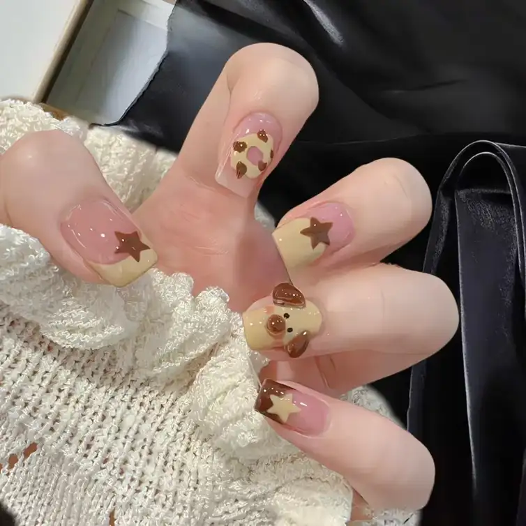 nail con chó thân thiện