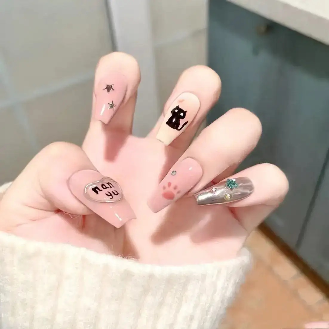 nail con mèo xinh