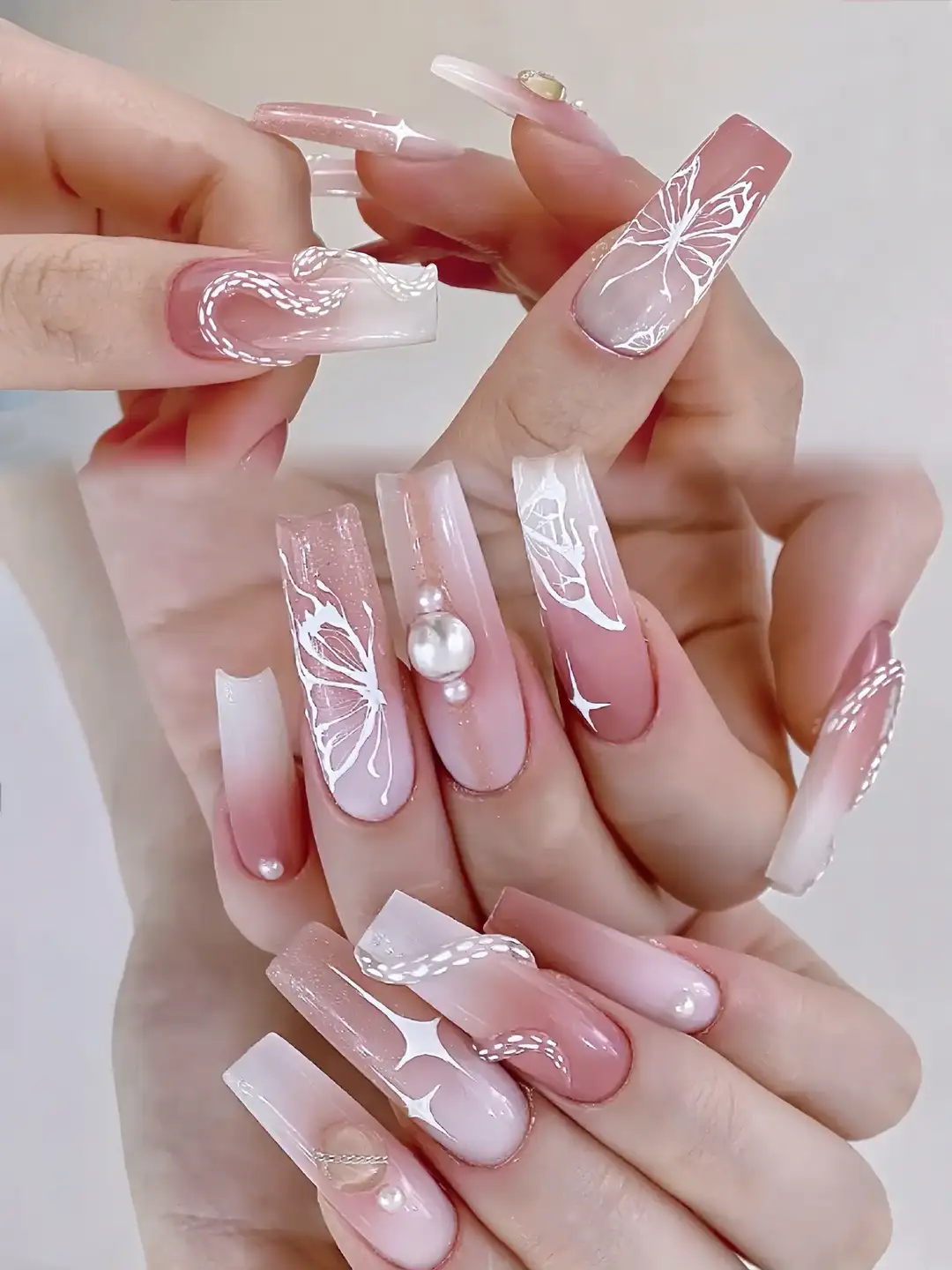 mẫu nail con rắn cá tính