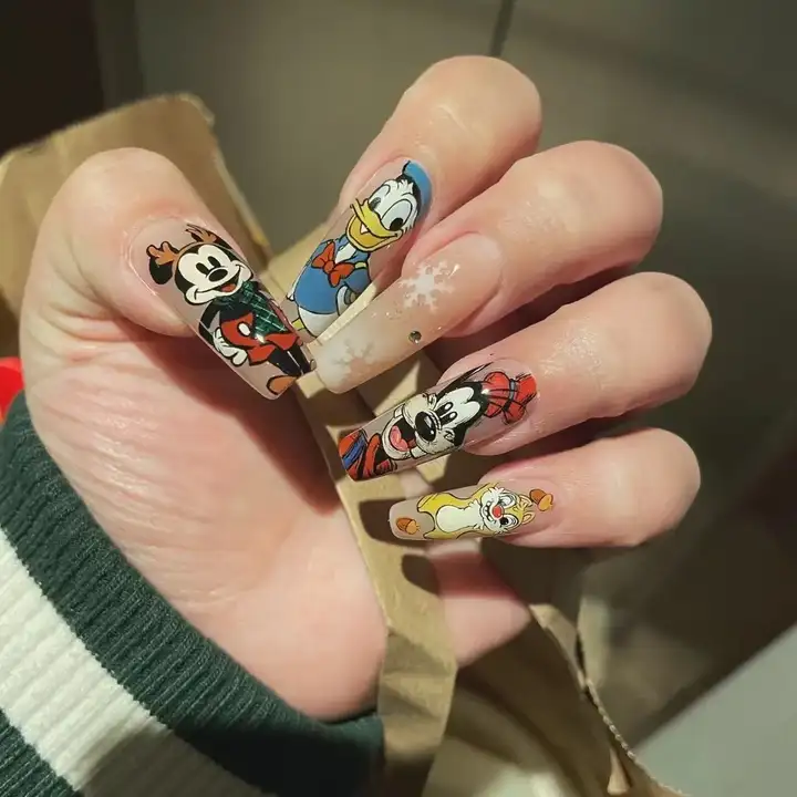 nail vịt donald mới lạ