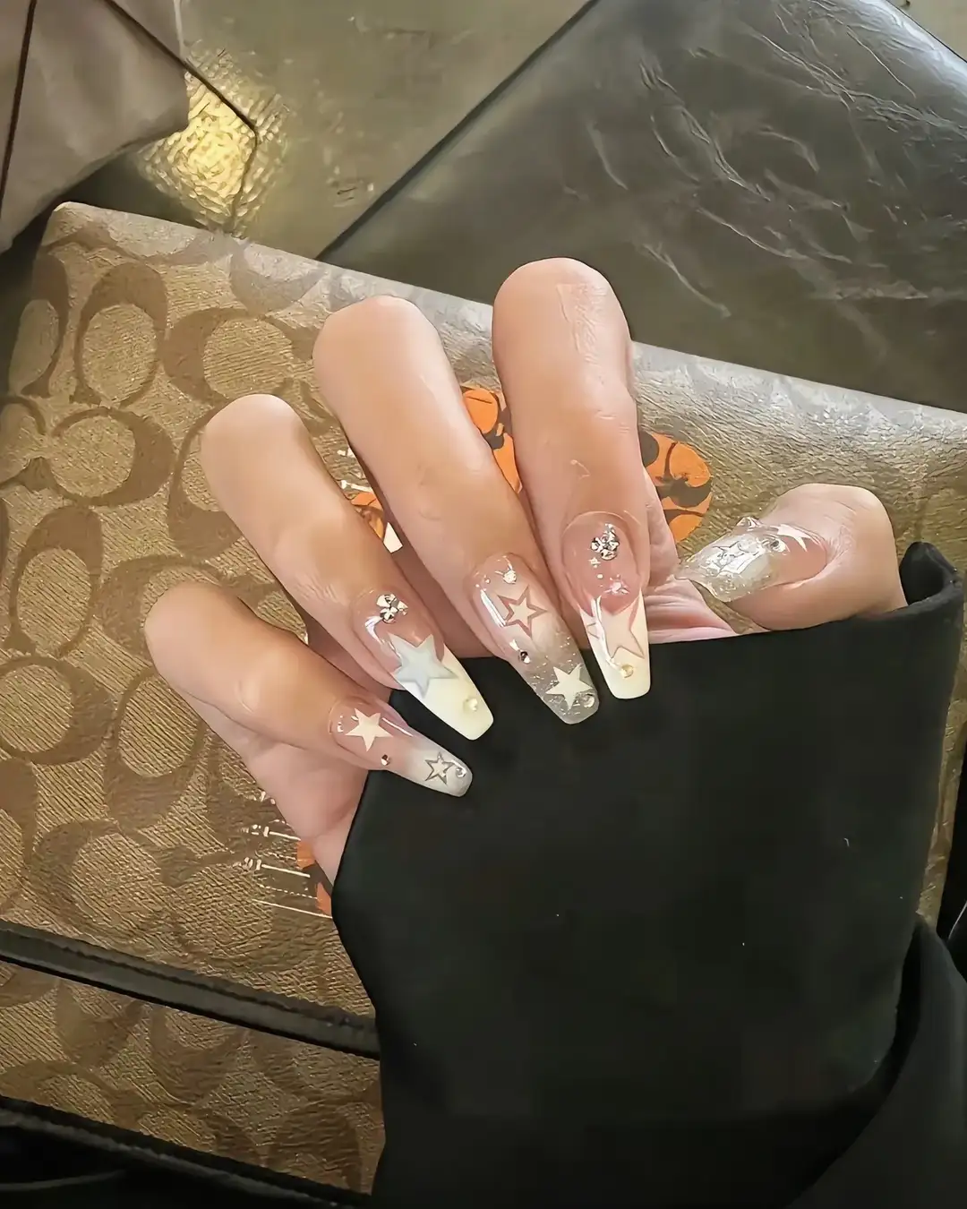 mẫu nail đám cưới phá cách