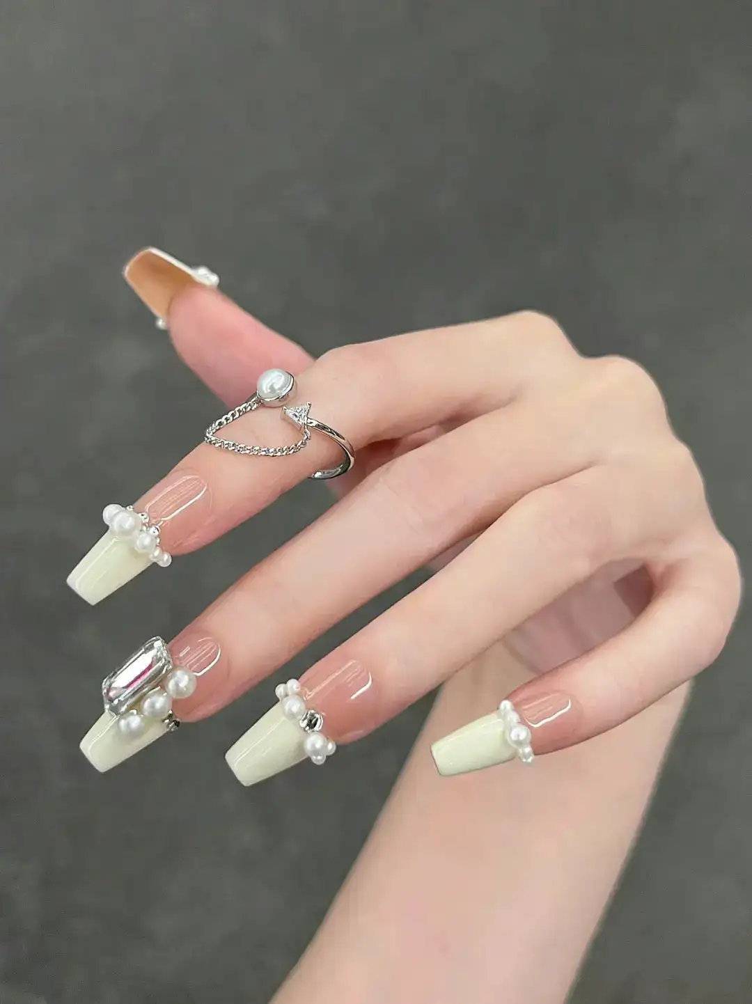 nail đi ăn cưới kiệt tác