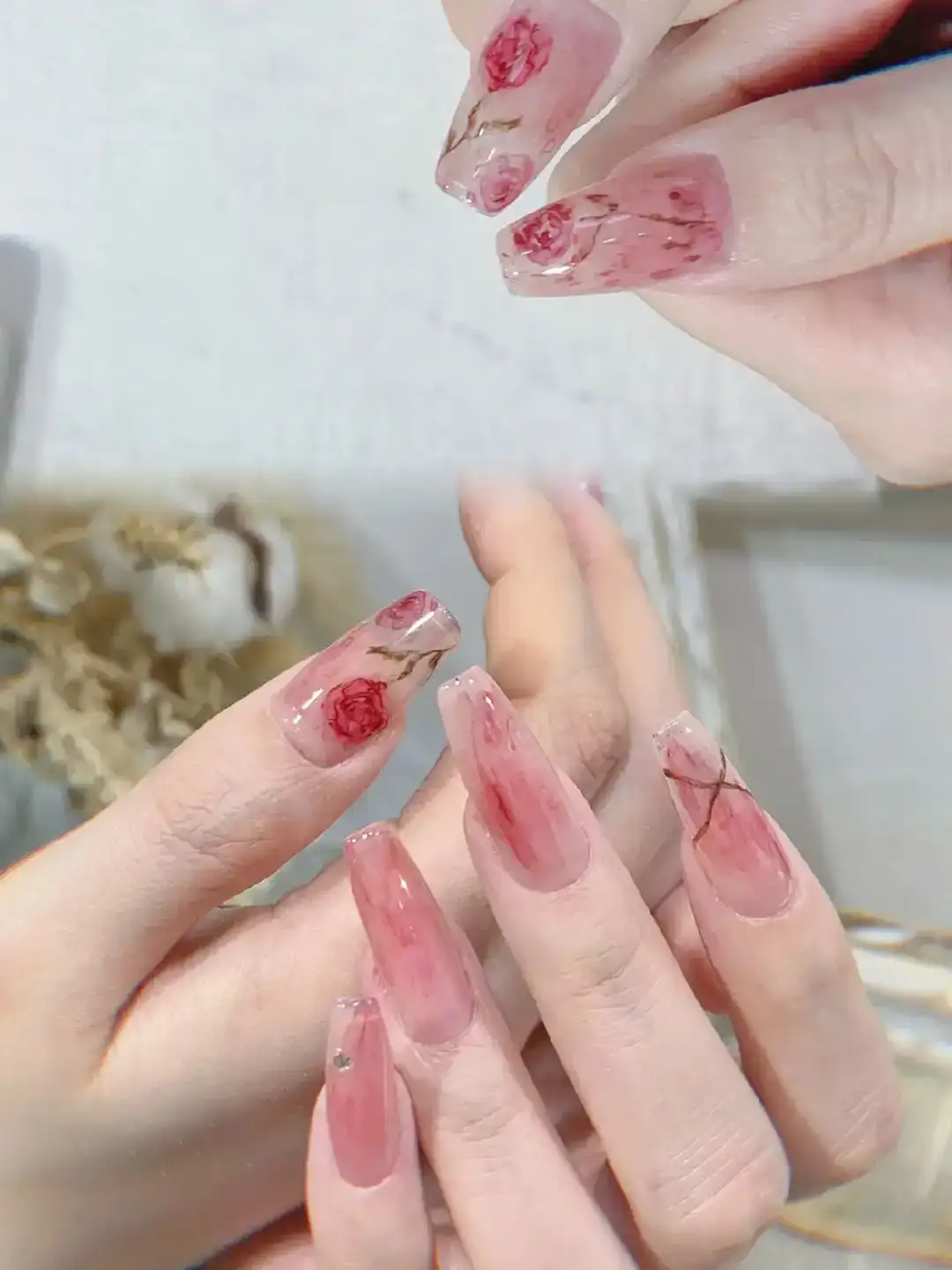 mẫu nail đi đám cưới cá tính