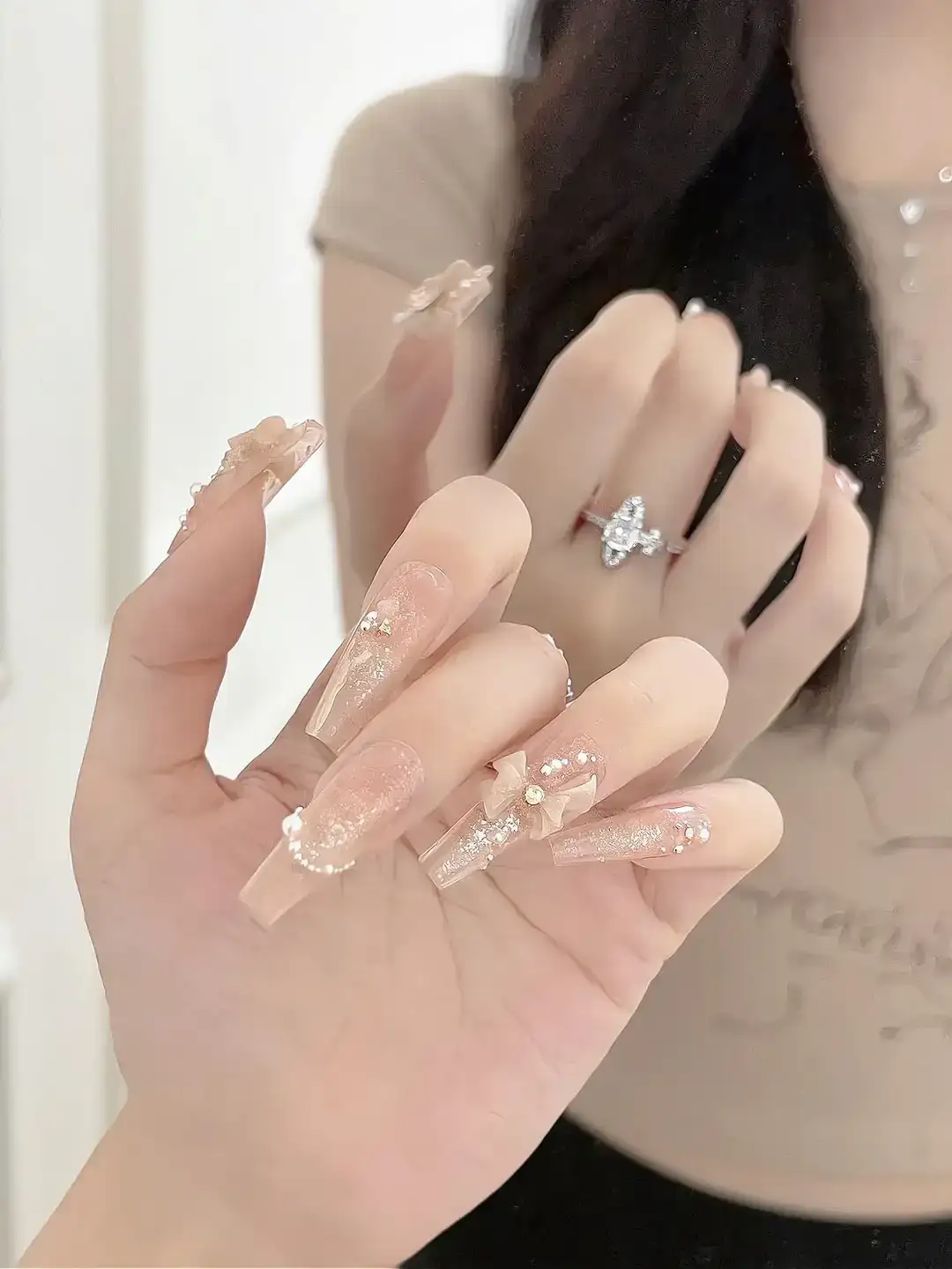 mẫu nail đi ăn cưới đẹp kiêu sa