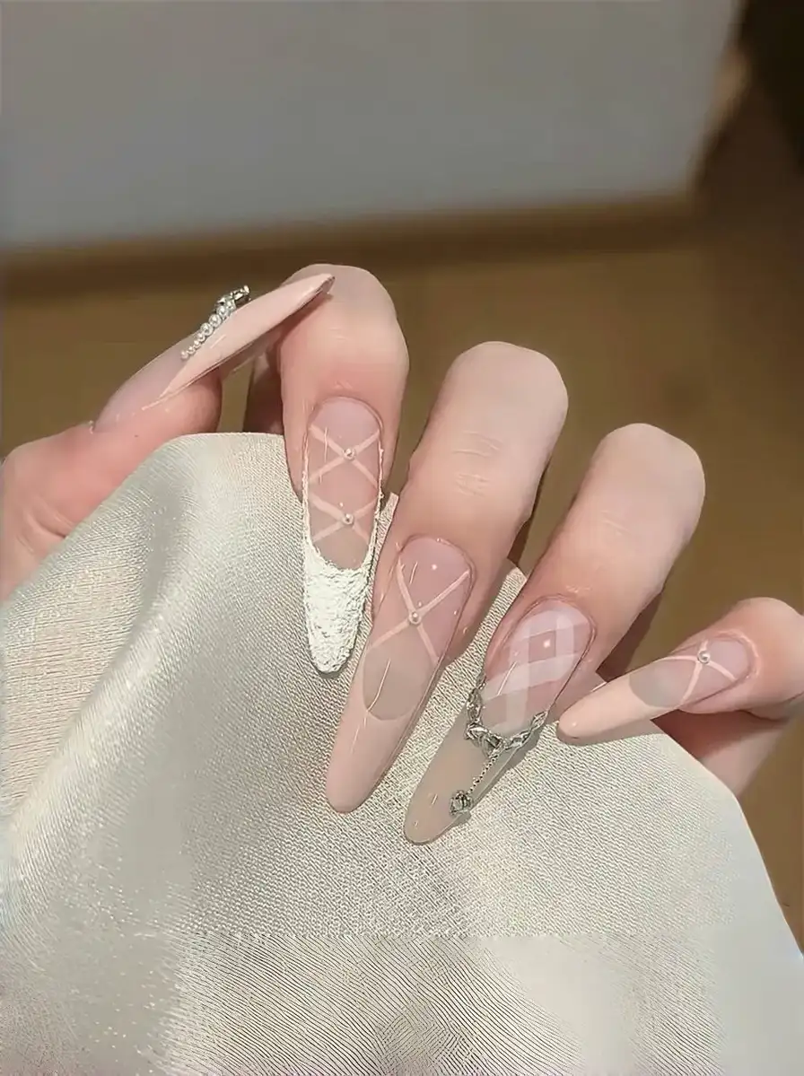 nail xinh đi tiệc dịu mắt và thư thái