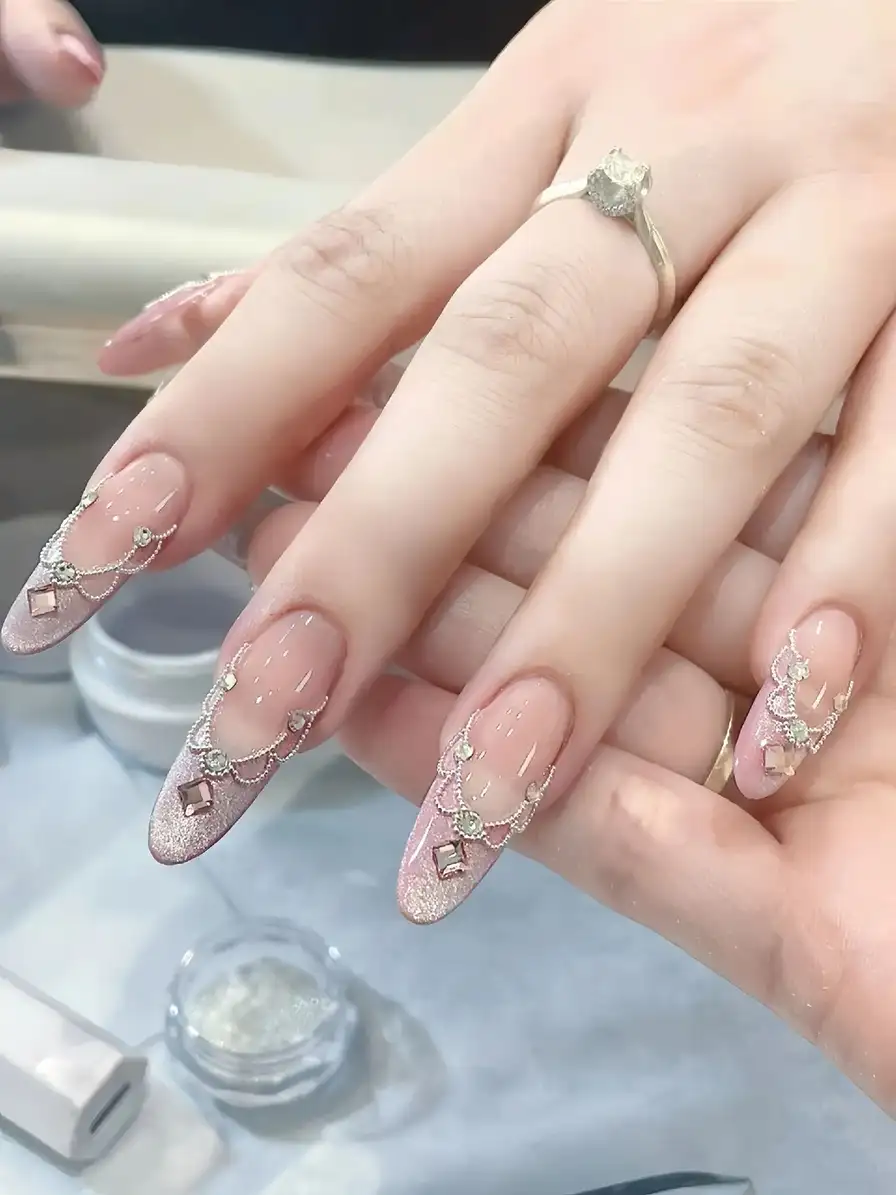 nail xinh đi tiệc tỏa sáng rực rỡ