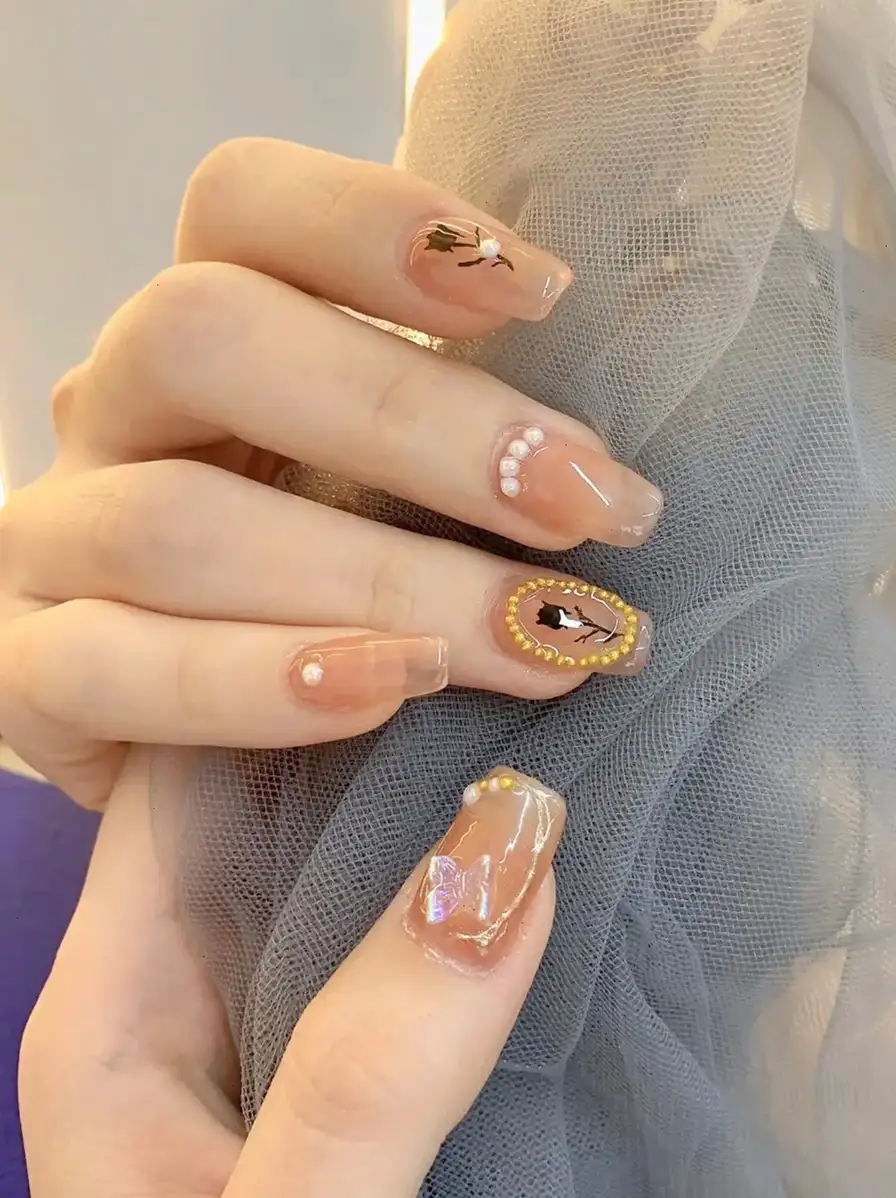 mẫu nail đi tiệc thú vị