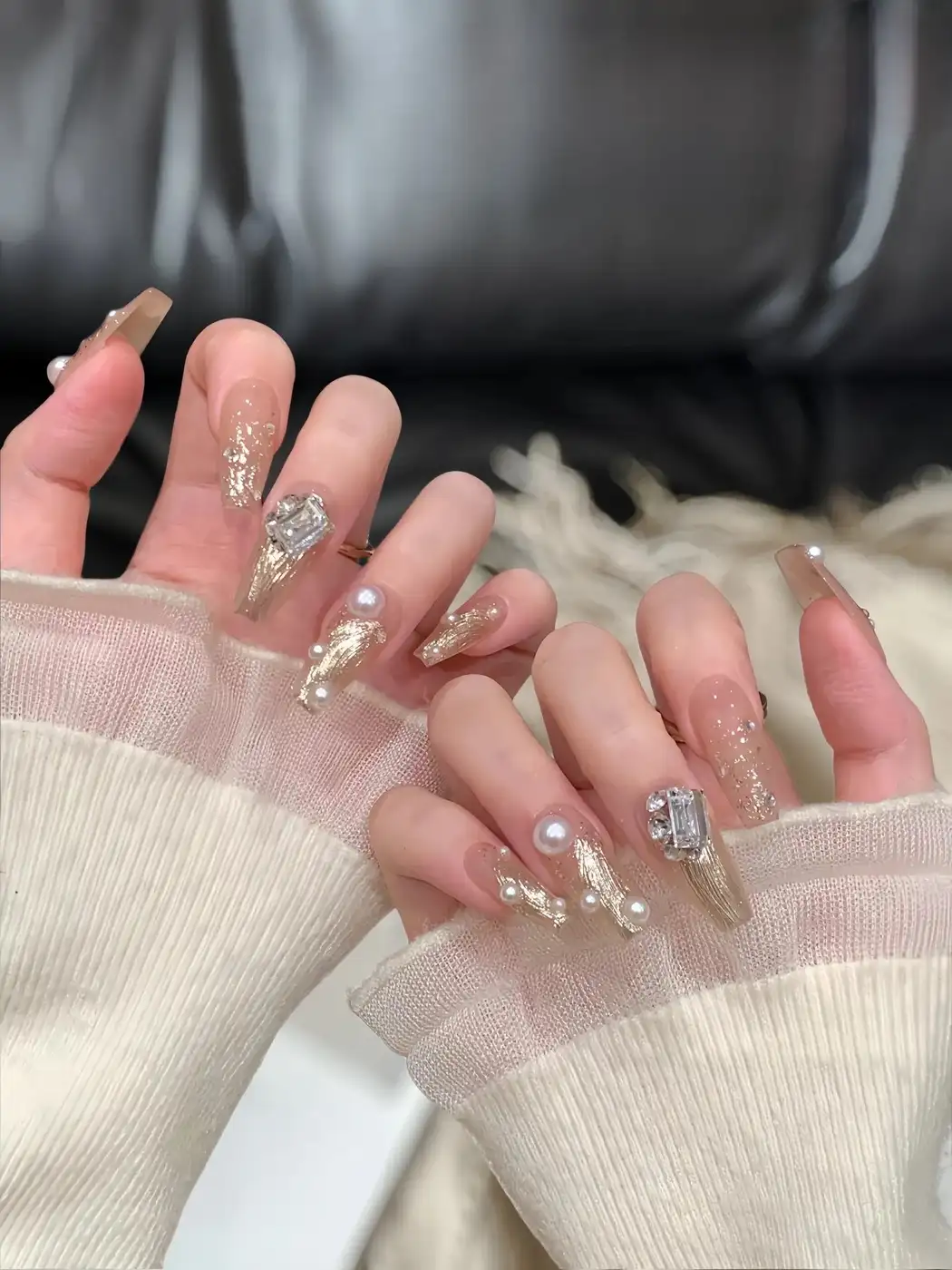 các mẫu nail đơn giản sang trọng tinh tế