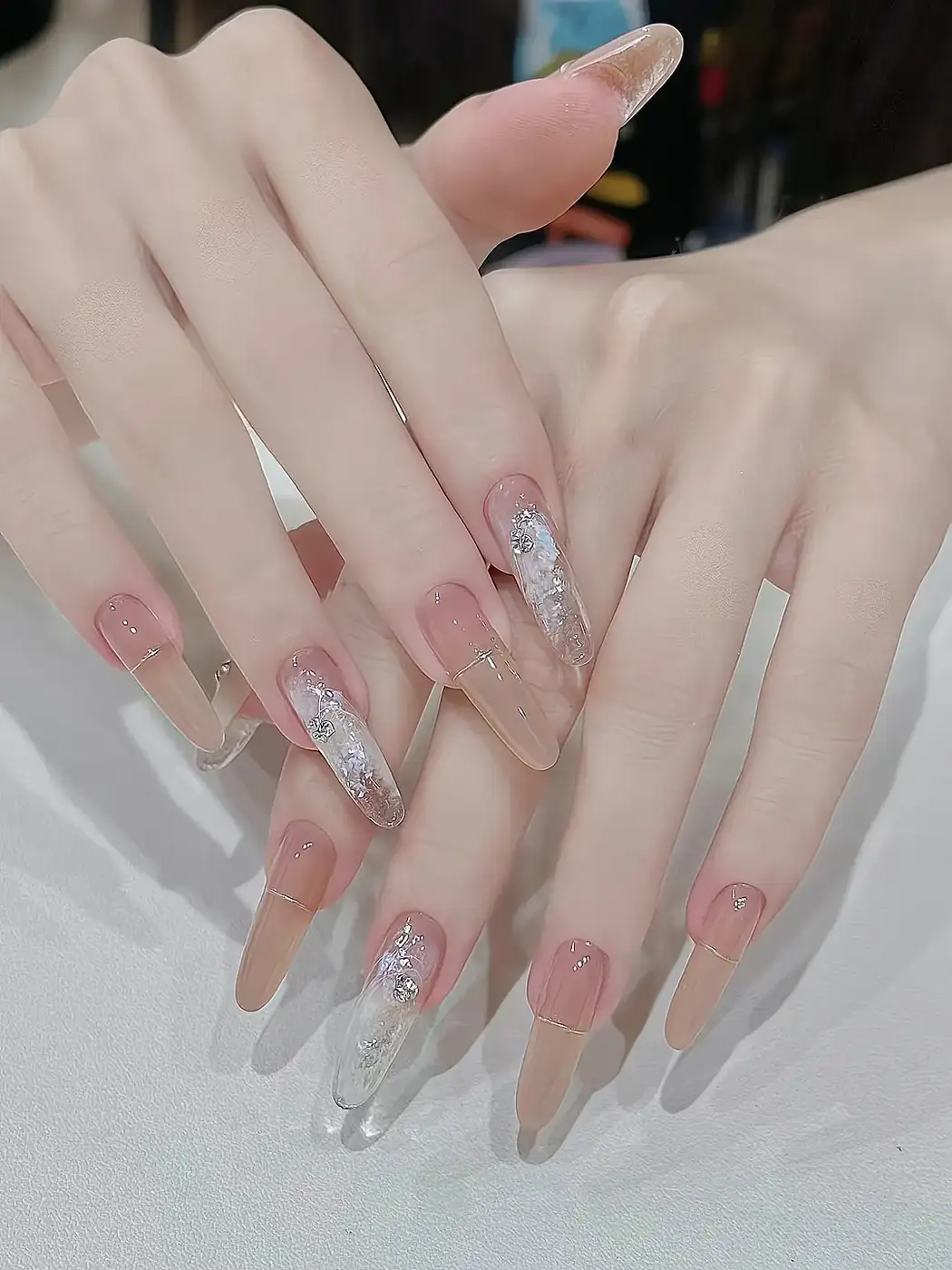 các mẫu nail đơn giản sang trọng thanh lịch