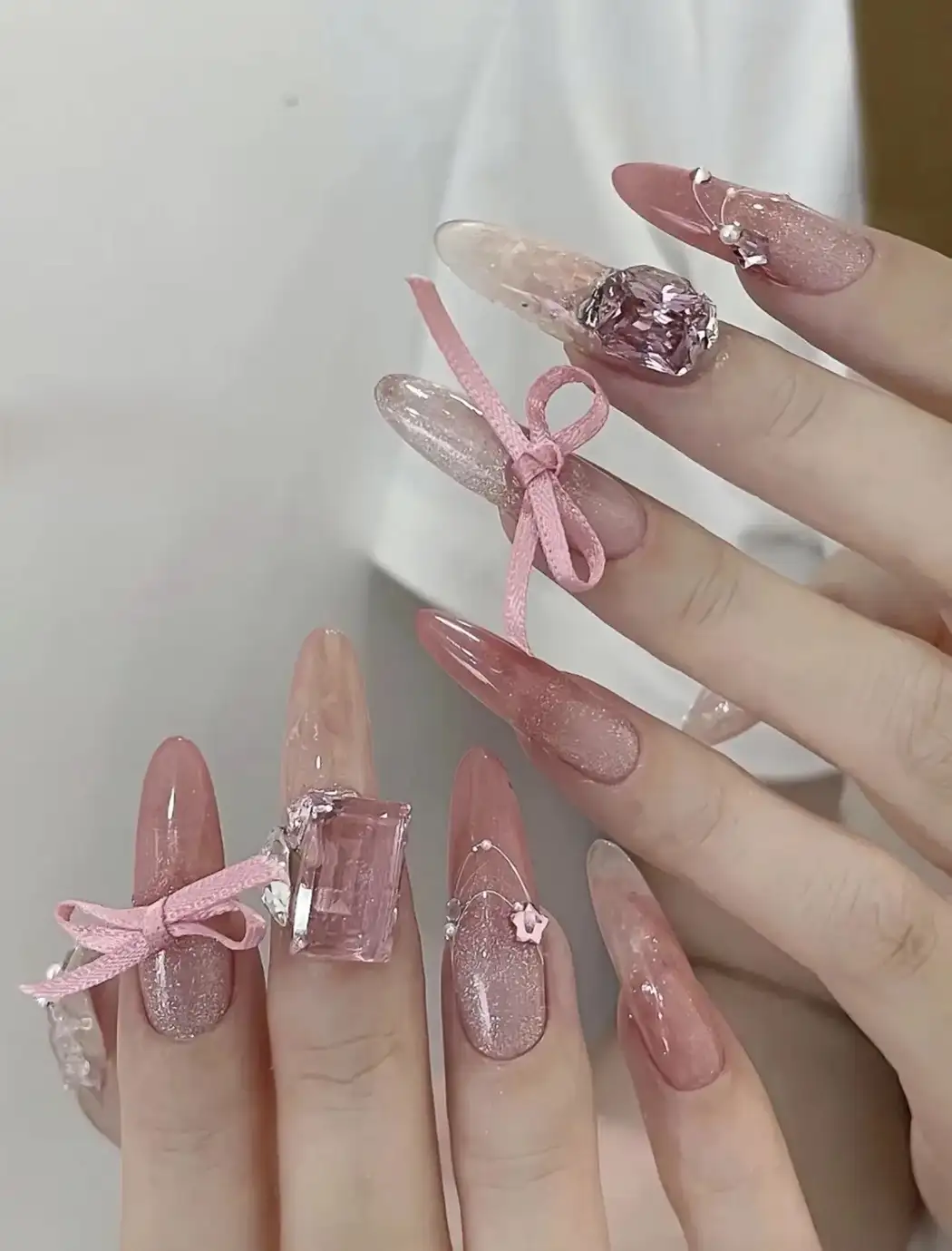 mẫu nail đơn giản sang trọng thư thái, nhẹ nhàng