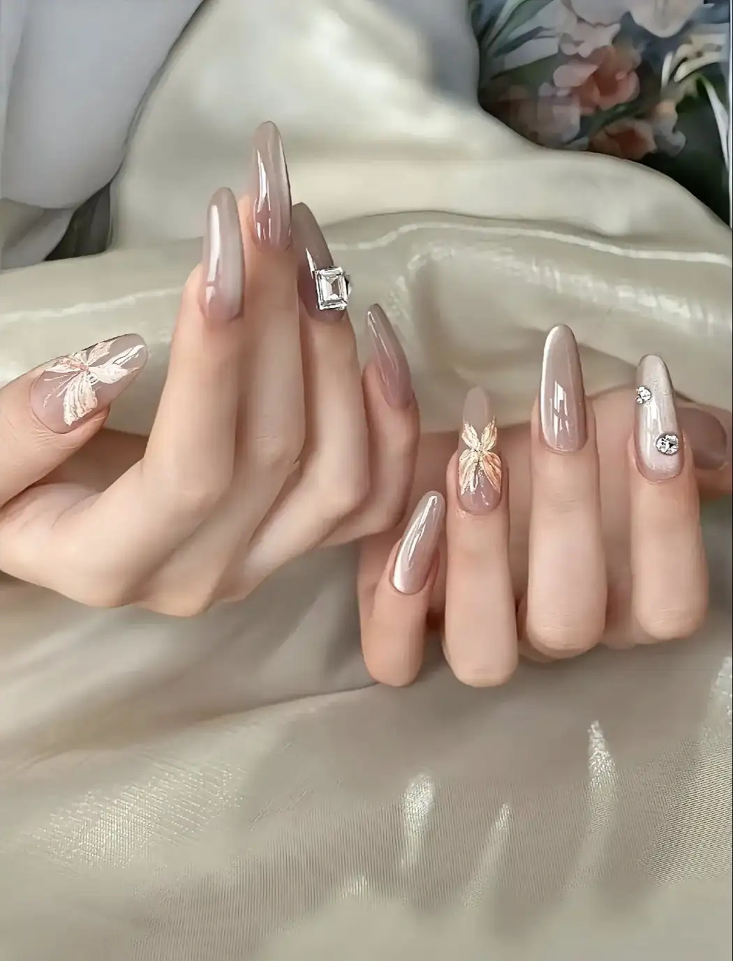 các mẫu nail đơn giản sang trọng nhã nhặn