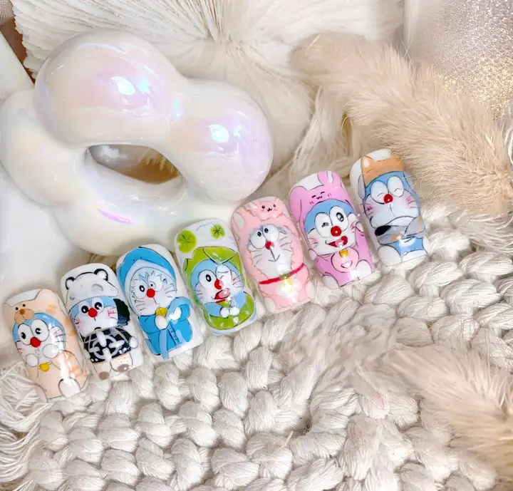 mẫu nail doraemon cá tính