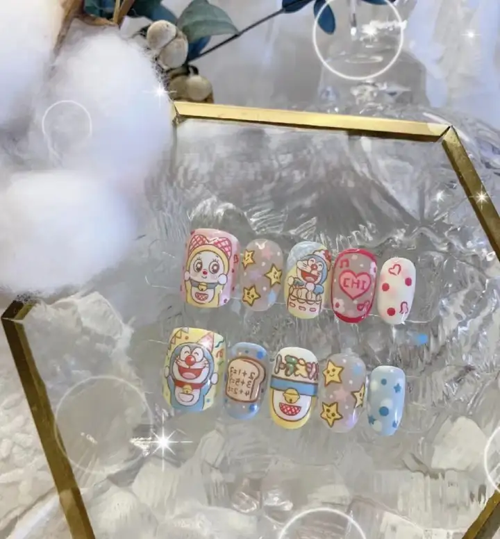 vẽ nail hoạt hình doraemon nổi bật