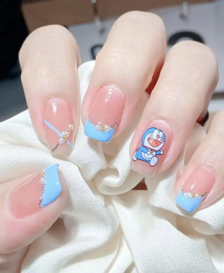 vẽ nail hoạt hình doraemon sinh động và đáng yêu