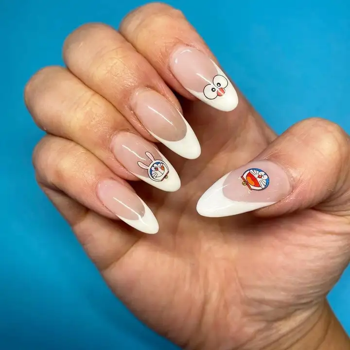 mẫu nail doraemon tinh tế 