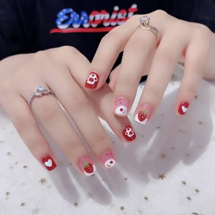 mẫu nail gấu lotso tinh nghịch