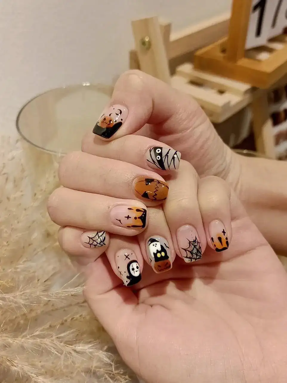 mẫu nail cho halloween sống động