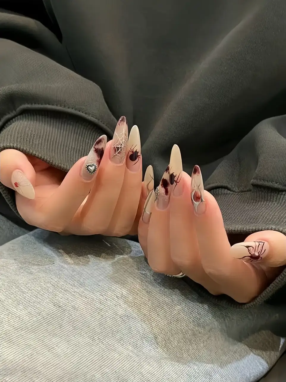 mẫu nail halloween dễ thương xinh đẹp