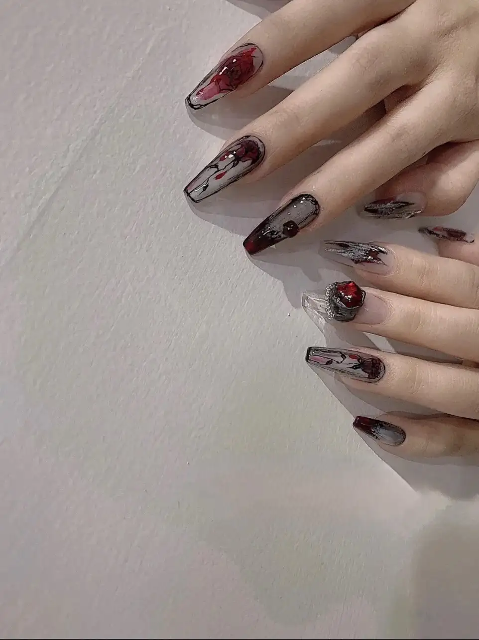 mẫu nail halloween đơn giản độc đáo