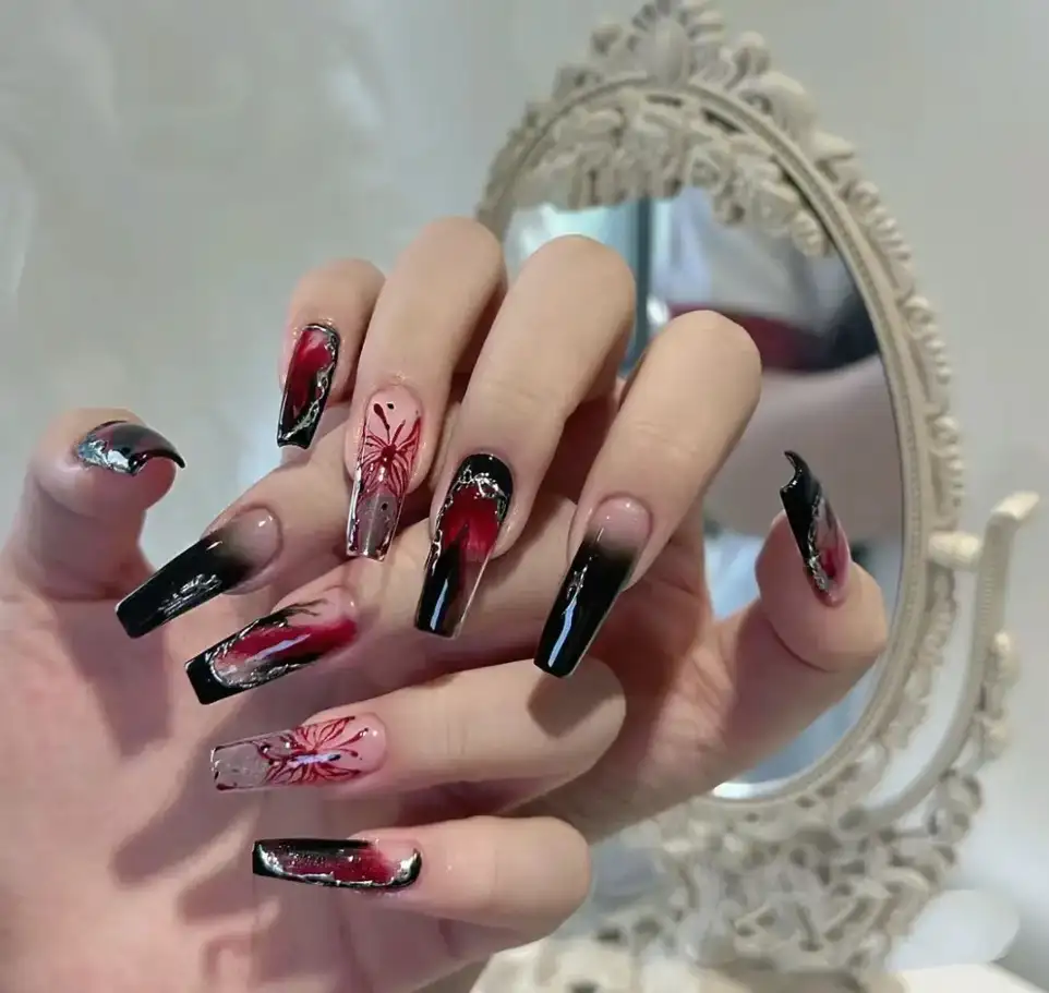 các mẫu nail halloween bí ẩn và ma mị