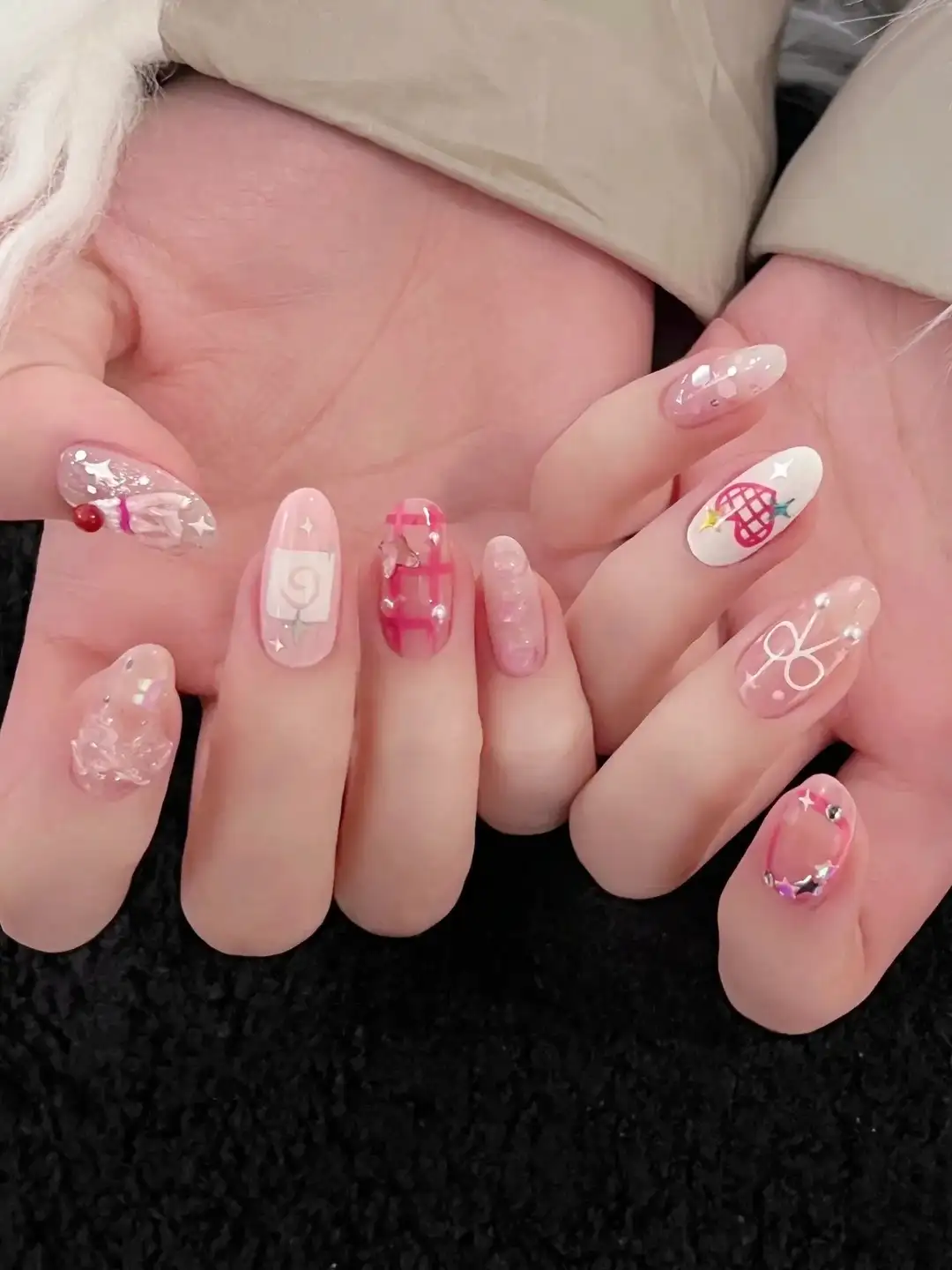 mẫu nail hàn quốc trẻ trung và năng động 